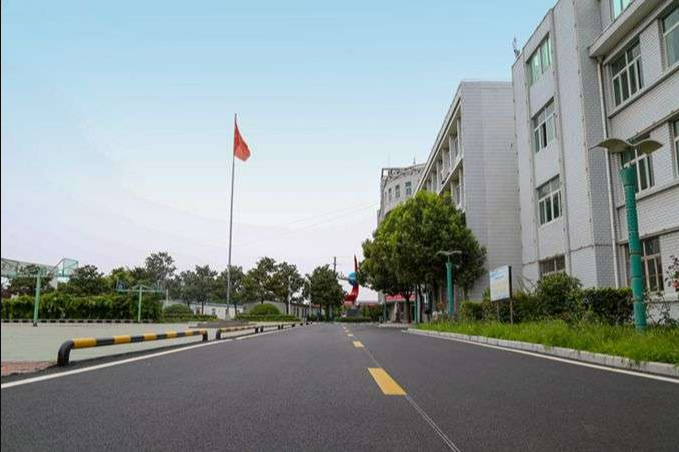 中国人民解放军第七四一O工厂技工学校校园环境