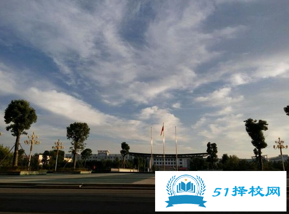 安徽阜阳技师学院2020年招生办联系电话